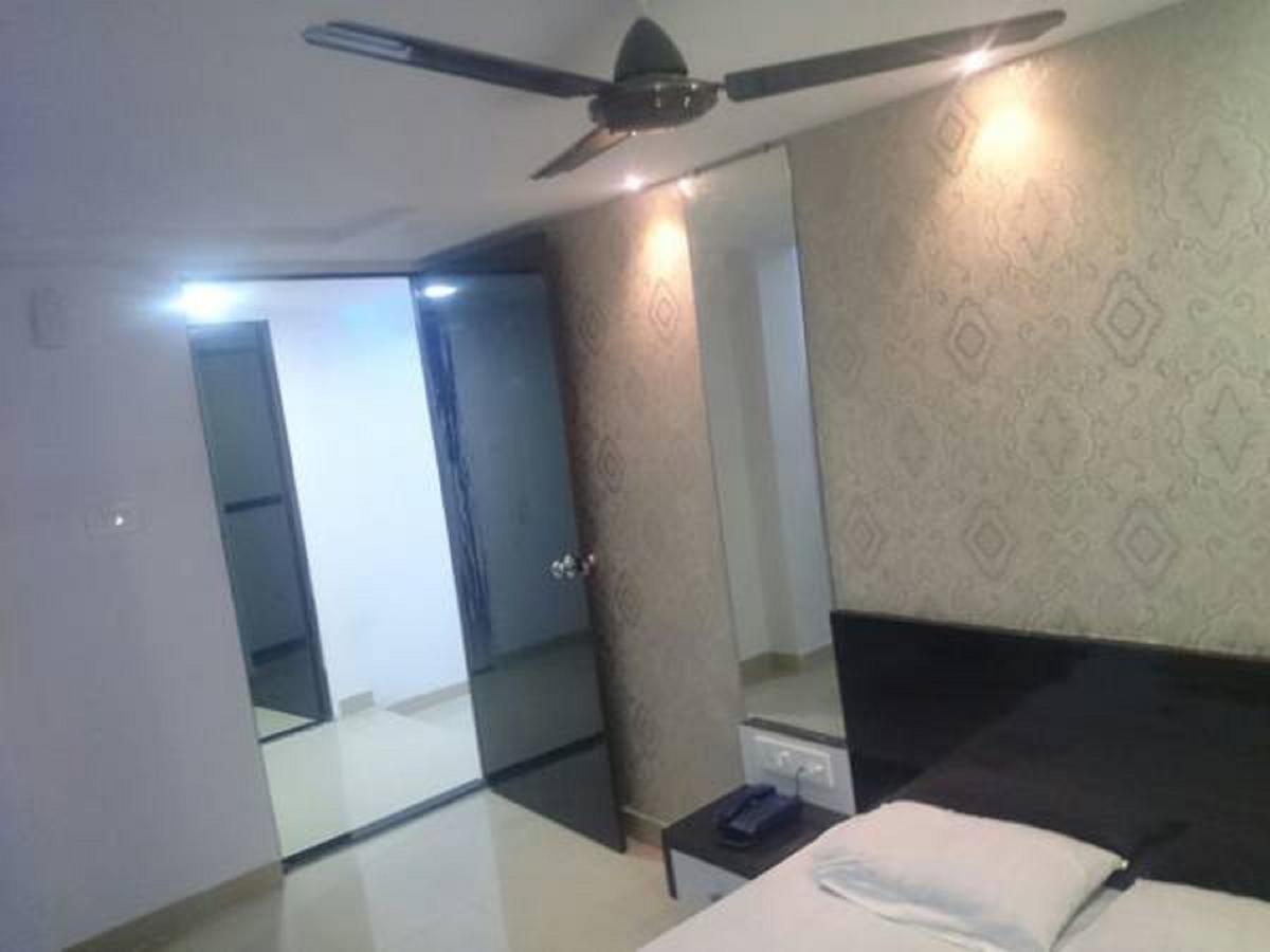 Prince International Navi Mumbai Luaran gambar
