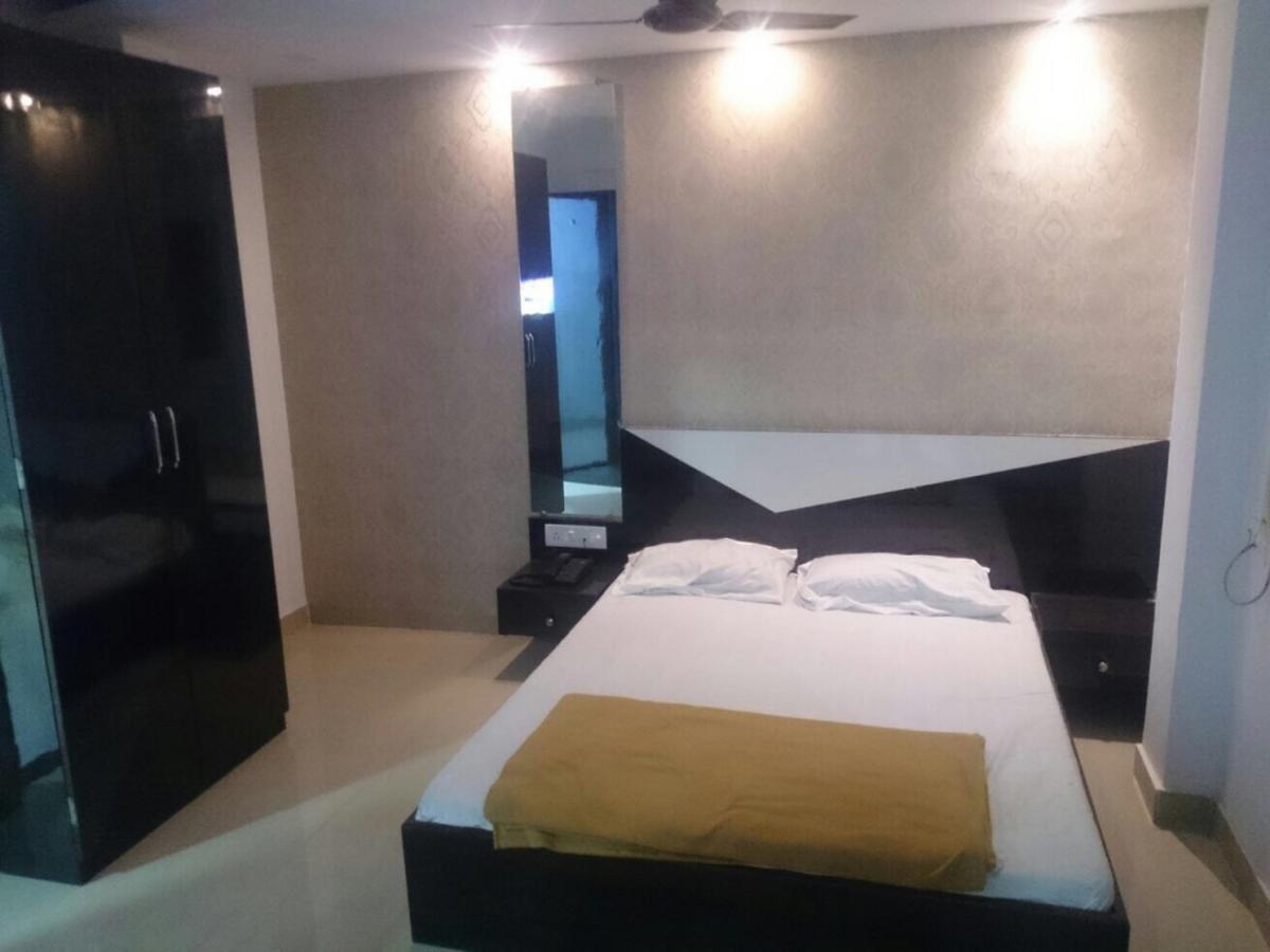 Prince International Navi Mumbai Luaran gambar